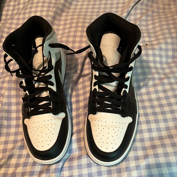 Jordan Shadows, size 12, worn once! - Picture 2 of 4